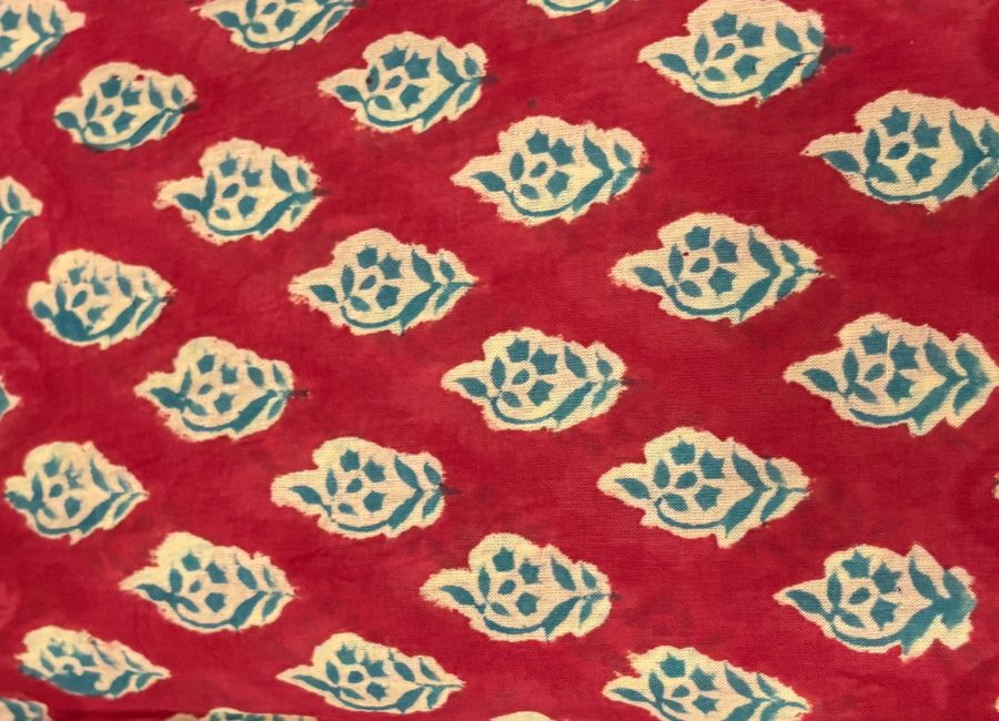 Estampado NEO - Motivos verdes sobre rojo